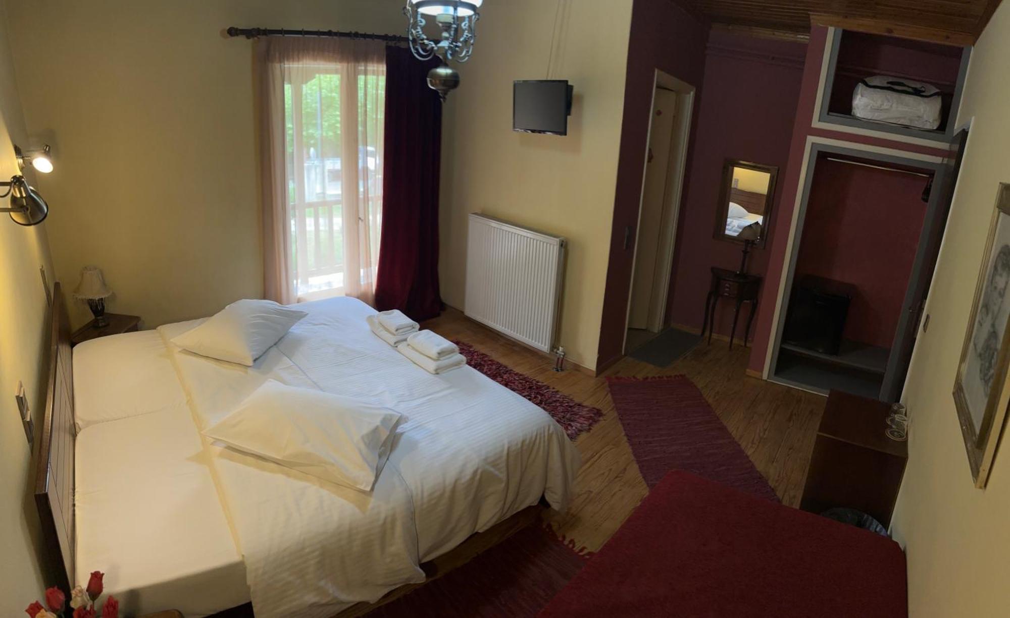 Guesthouse Sinoi Vitina Eksteriør billede