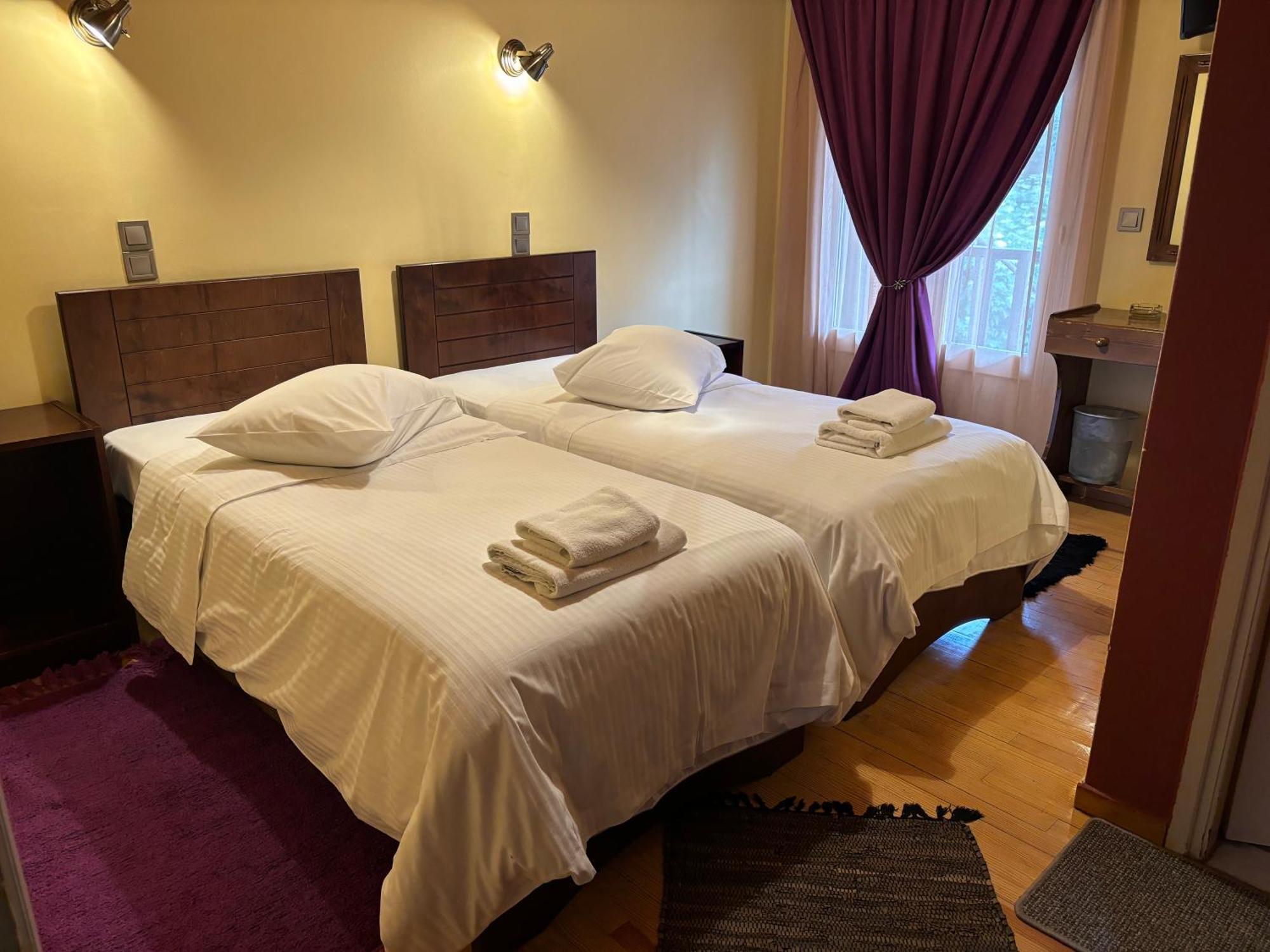 Guesthouse Sinoi Vitina Eksteriør billede