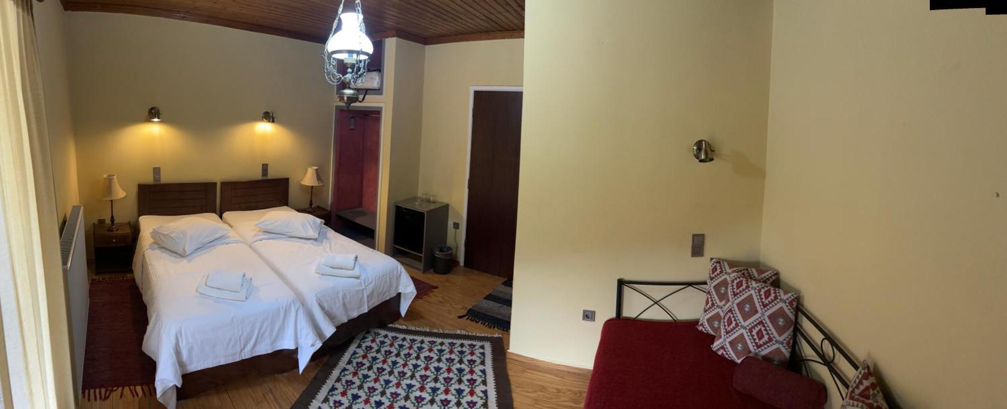 Guesthouse Sinoi Vitina Eksteriør billede